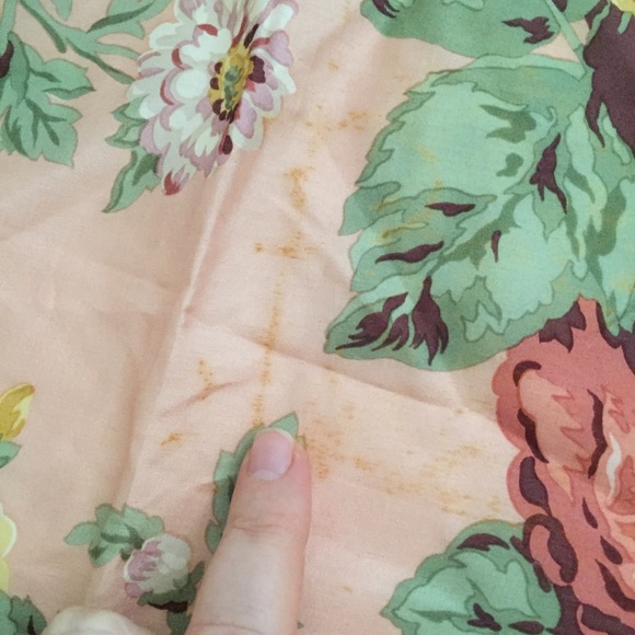 Pink Scarf with roses 30.5”x30.5” - Picture 3 of 3